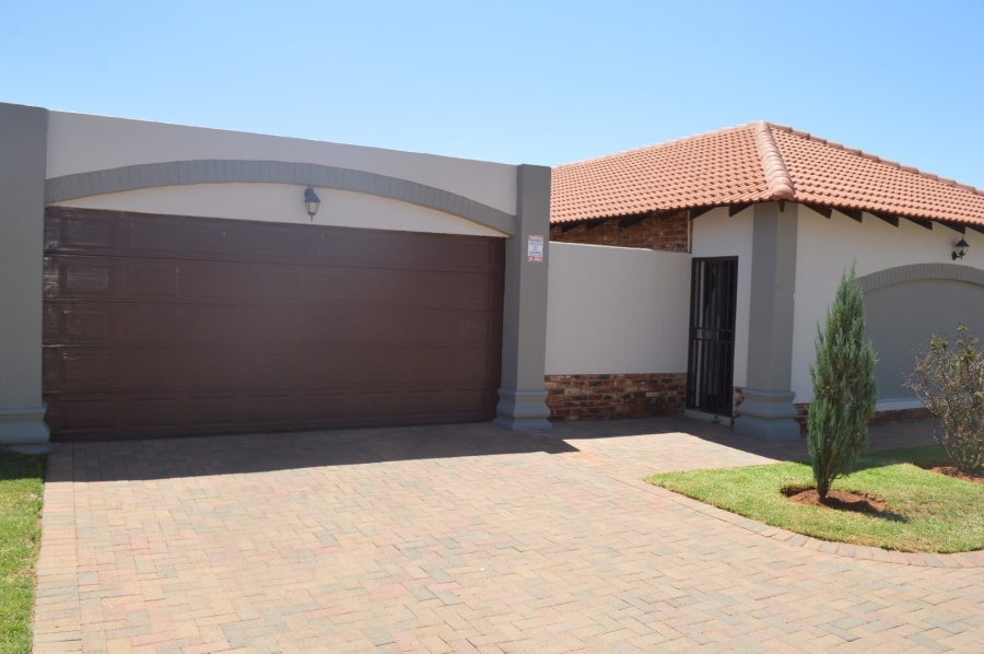 3 Bedroom Property for Sale in Flamwood North West